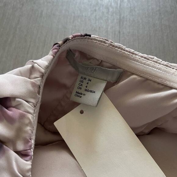 H&M Pale Purple Sakura Floral Print Ruched Strapless Maxi Dress - Picture 4 of 5